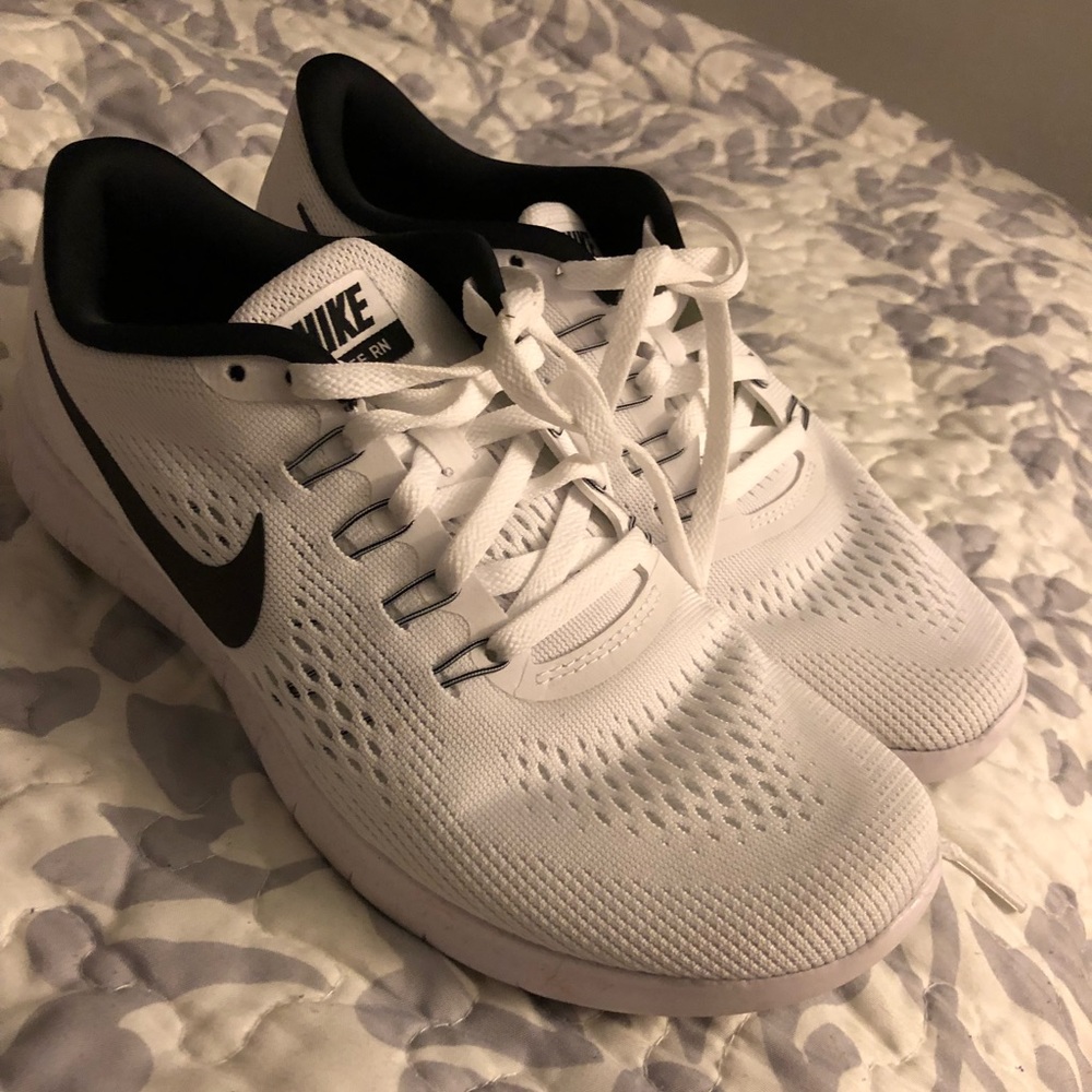 Nike free runs